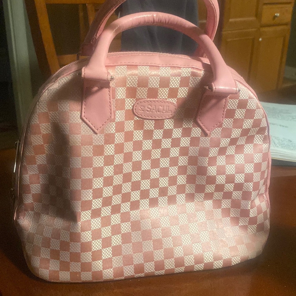 Sachi insulated bag.